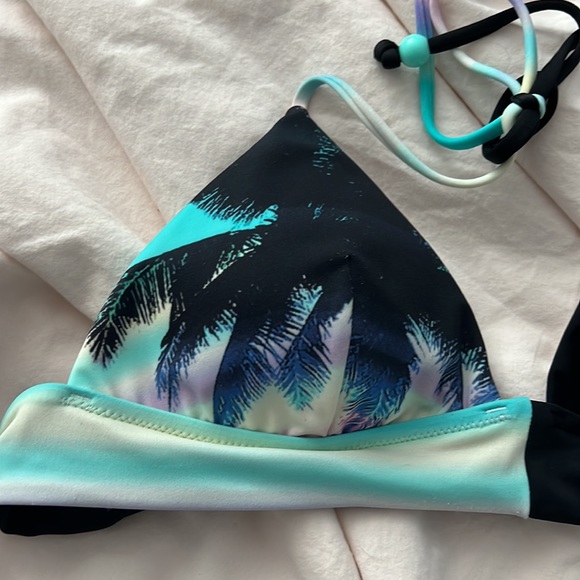 Bikini top bundle - Picture 3 of 7